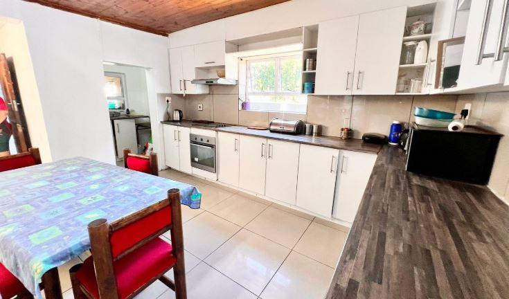 5 Bedroom Property for Sale in Churchill Estate Western Cape